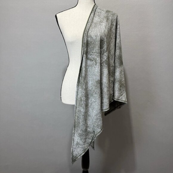 Lululemon All You Need Scarf Green Heathered Cozy Wrap One Size Logo Loop - Picture 8 of 9